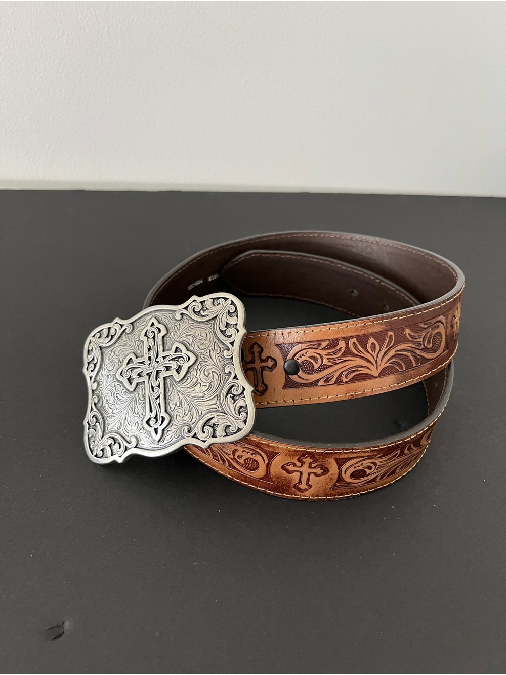 Wrangler Western Belt engraved Designs/Crosses/w Ornate Cross Buckle Sz M